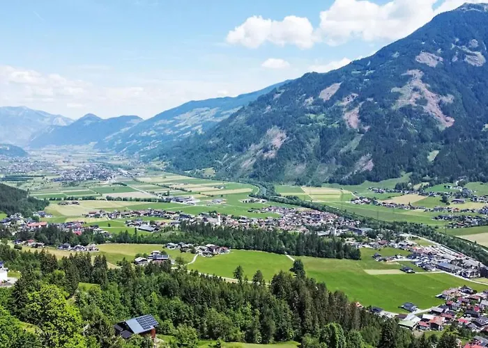 Data Castle Semesterbostad