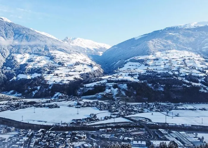 Data Castle Semesterbostad